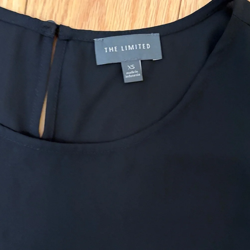 The Limited Elegant Black Blouse - Picture 2 of 4